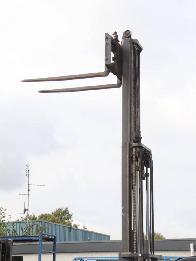 Chariot élévateur Komatsu FB20A-12