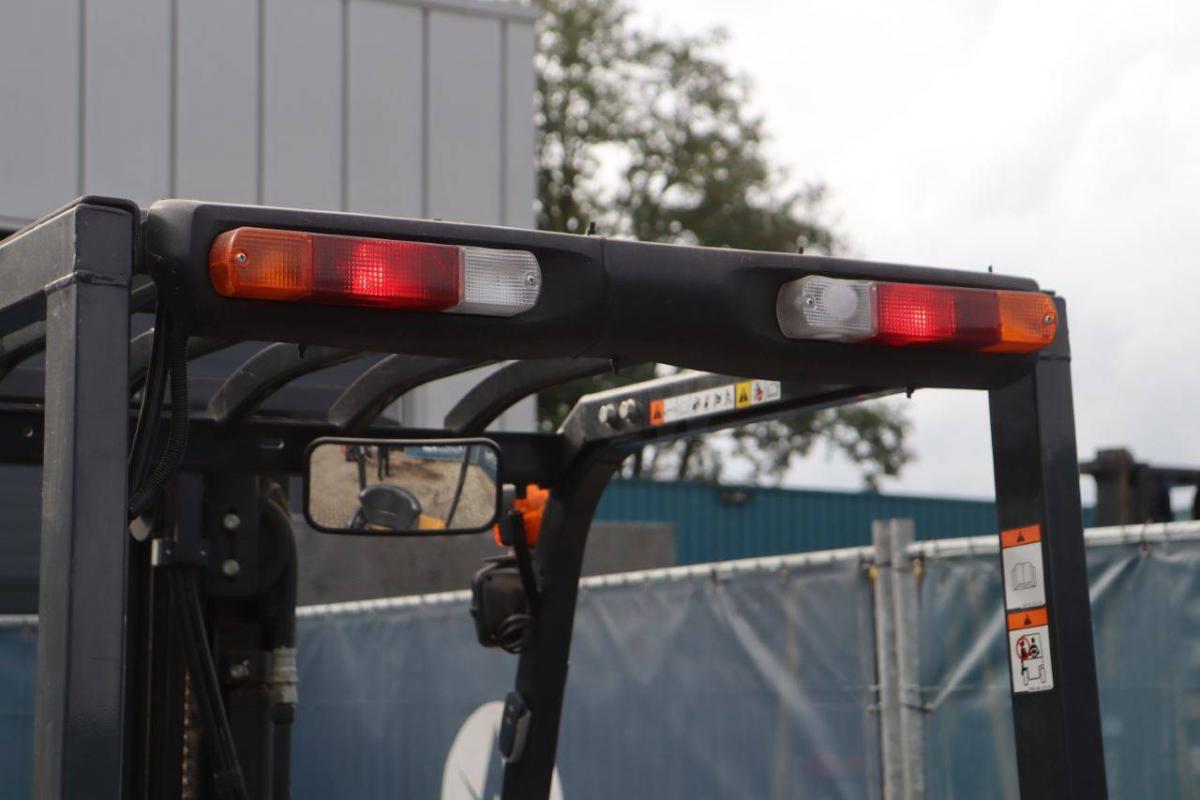 Chariot élévateur Komatsu FB20A-12