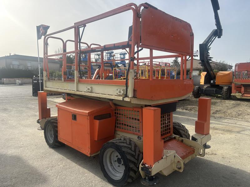 JLG                 260MRT
