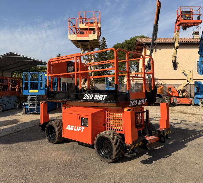 Plataforma elevadora JLG 260MRT