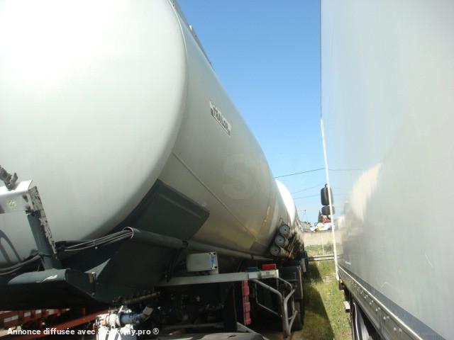 Photo Trailor CITERNE CARBURANT 38000L 38T TRAILOR 1996 9 COMPARTIMENTS  image 13/13