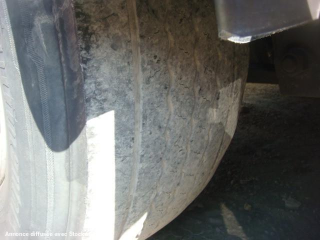 Photo Trailor CITERNE CARBURANT 38000L 38T TRAILOR 1996 9 COMPARTIMENTS  image 5/13