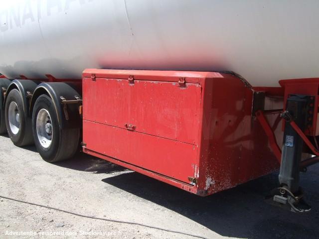 Photo Robine CITERNE GAZ  3 ESSIEUX SMB 49000 L MONOCUVE SUSPENSIONS AIR FREINS TAMBOURS  image 13/16