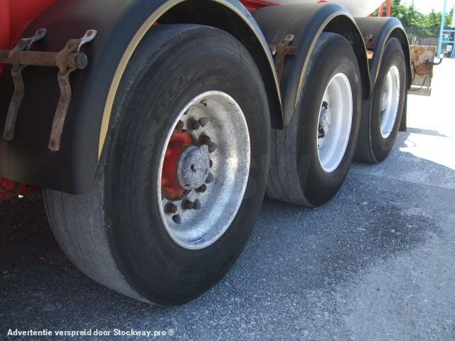 Photo Robine CITERNE GAZ  3 ESSIEUX SMB 49000 L MONOCUVE SUSPENSIONS AIR FREINS TAMBOURS  image 5/16