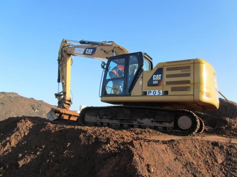 graafmachine Caterpillar 323