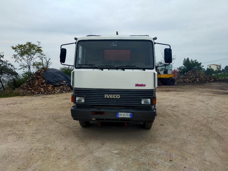 vrachtwagen Iveco Turbo