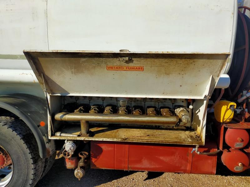 Camión Iveco Turbotech 190.26