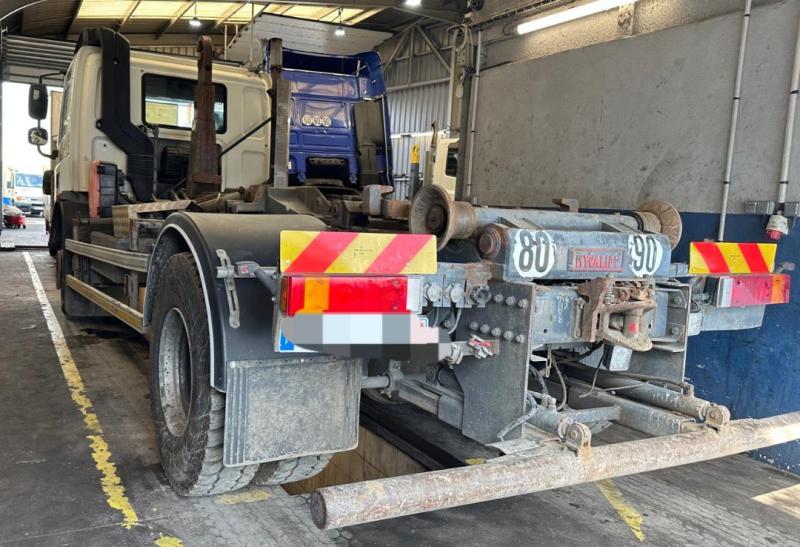Camion DAF CF75 310