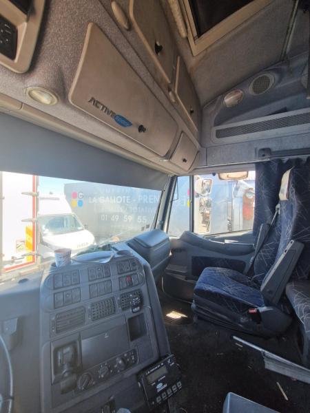 Camion Iveco Stralis 260 S 43