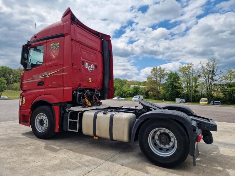 Tracteur Mercedes Actros 1843