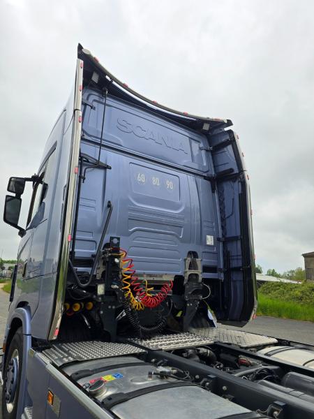Ciągnik siodłowy Scania S