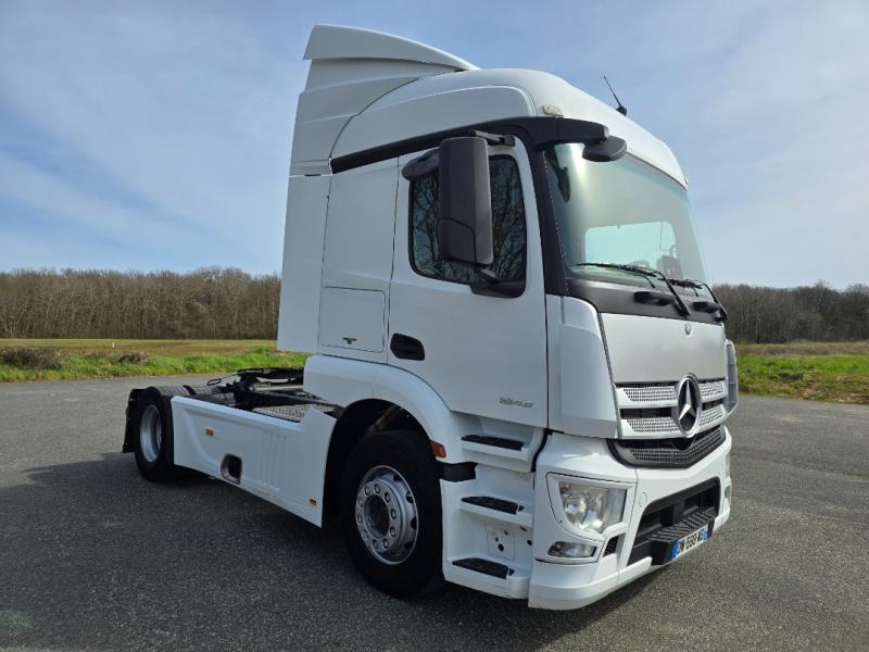 Tractor Mercedes Actros 1843
