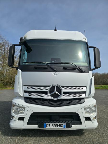 Tractor Mercedes Actros 1843
