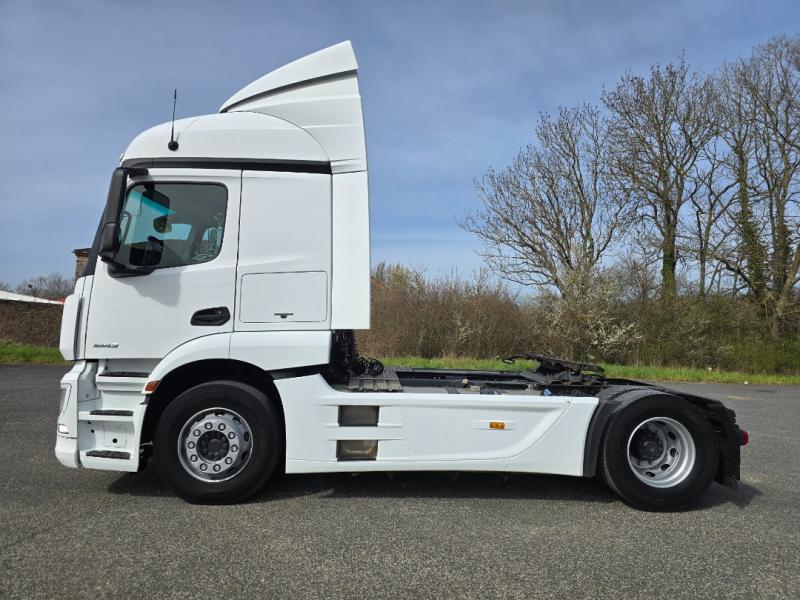 Tractor Mercedes Actros 1843