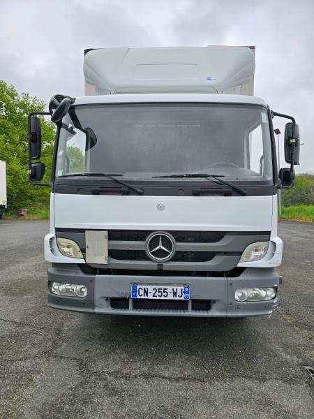 Truck Mercedes Atego 1218