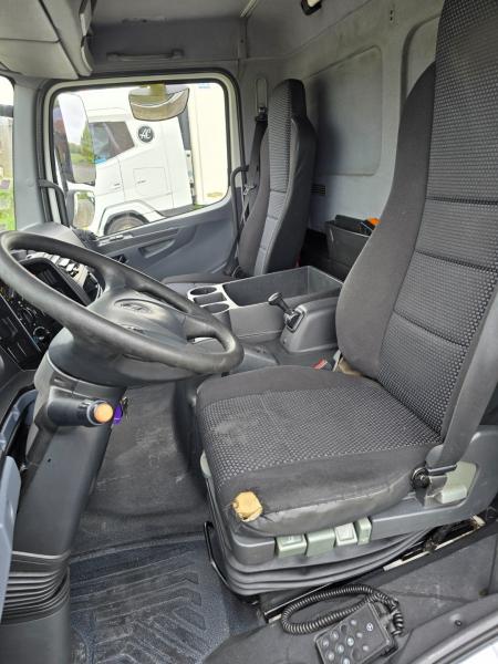 Truck Mercedes Atego 1218