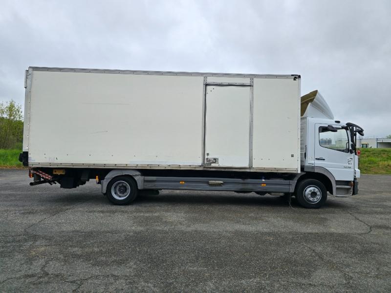 Truck Mercedes Atego 1218