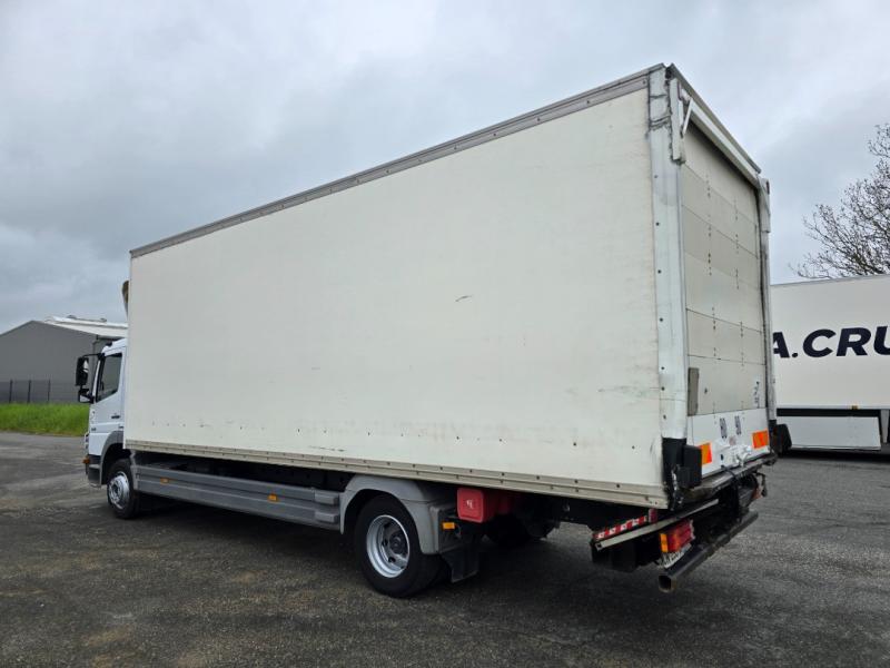 Truck Mercedes Atego 1218
