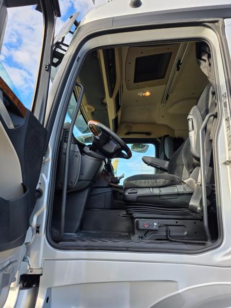 Tractor Mercedes Actros 1851