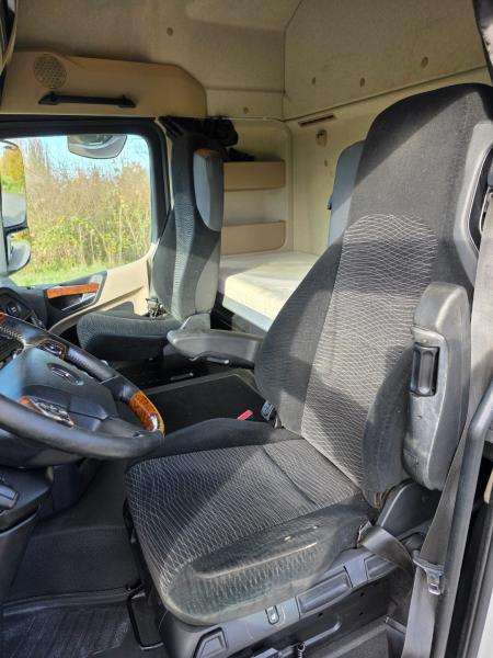 Tractor Mercedes Actros 1851