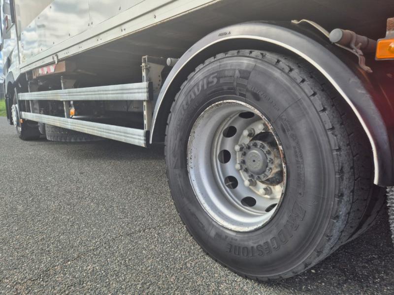 Camião Renault T-Series