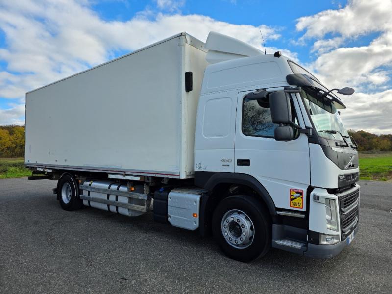 Camião Volvo FM 450