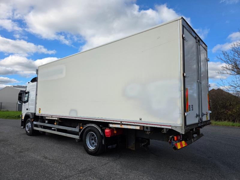 Camião Volvo FM 450