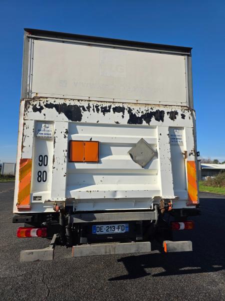 Camión Mercedes Atego 1218