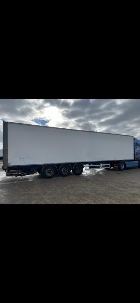 Semirimorchio Fruehauf