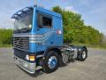 Tractor Volvo F10 320