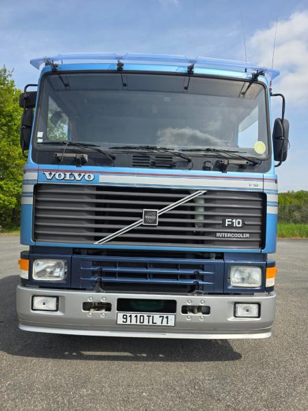 Tractor Volvo F10 320