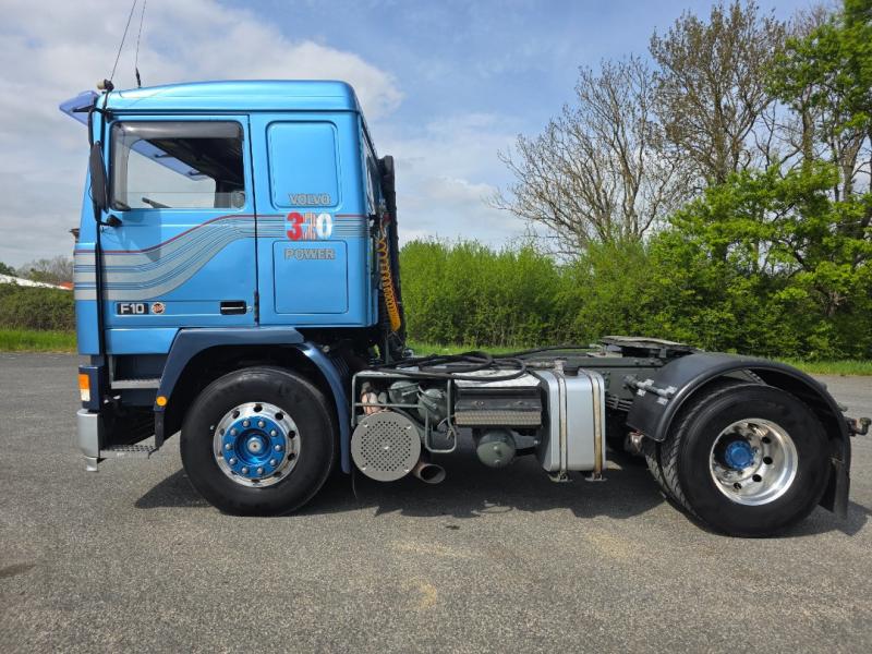Tractor Volvo F10 320