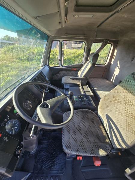 Sattelzugmaschine Mercedes SK 2038