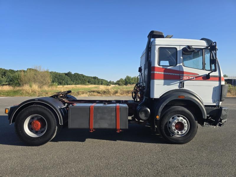 Sattelzugmaschine Mercedes SK 2038