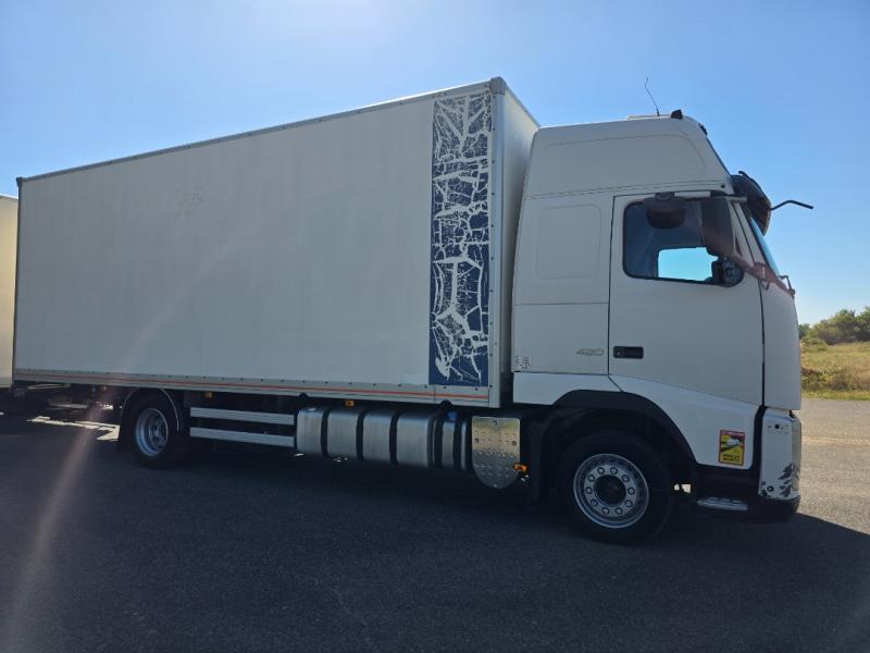 Camião Volvo FH 420