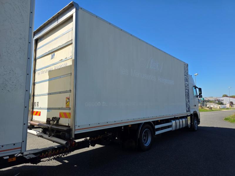 Camião Volvo FH 420