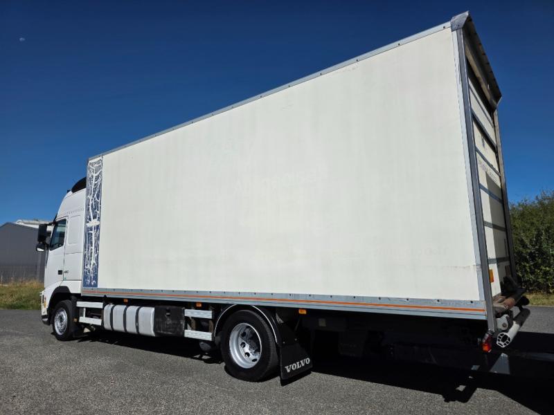 Camião Volvo FH 420
