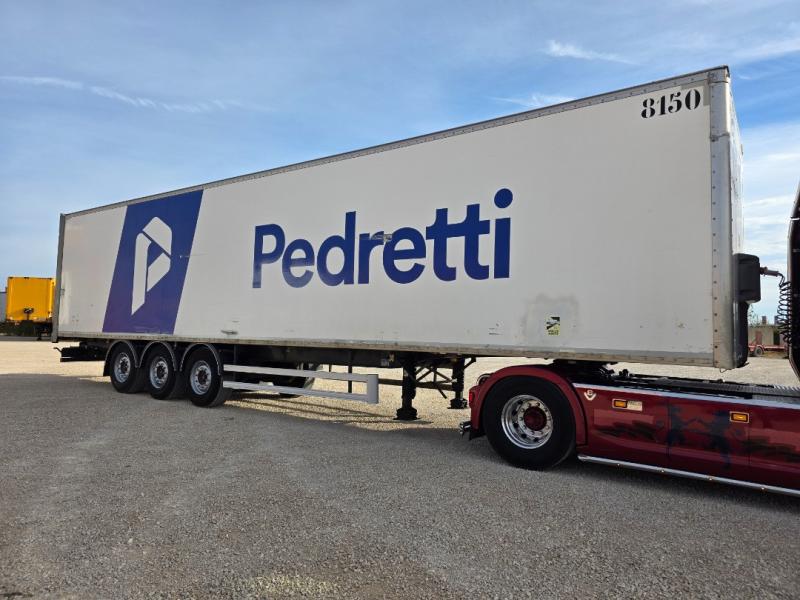 Semirimorchio Fruehauf