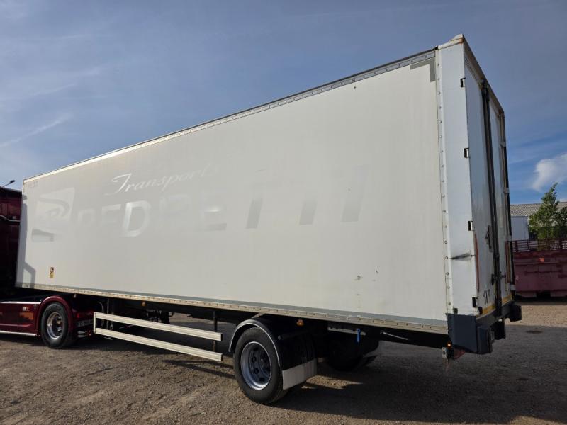 Semirimorchio Fruehauf