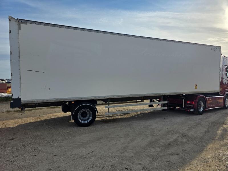 Semirimorchio Fruehauf