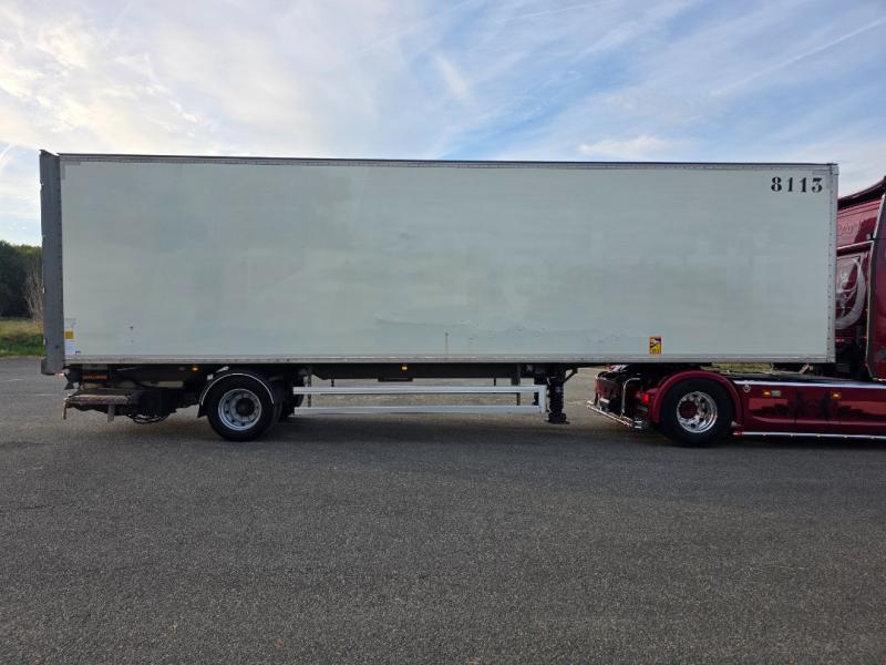 Semirimorchio Fruehauf