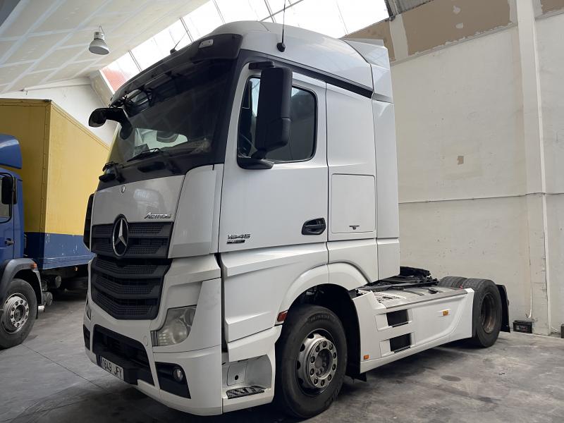 Mercedes Actros 1845