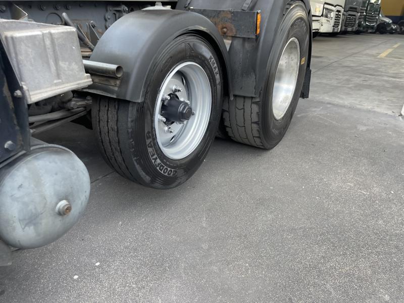 Trekker DAF XF105 460