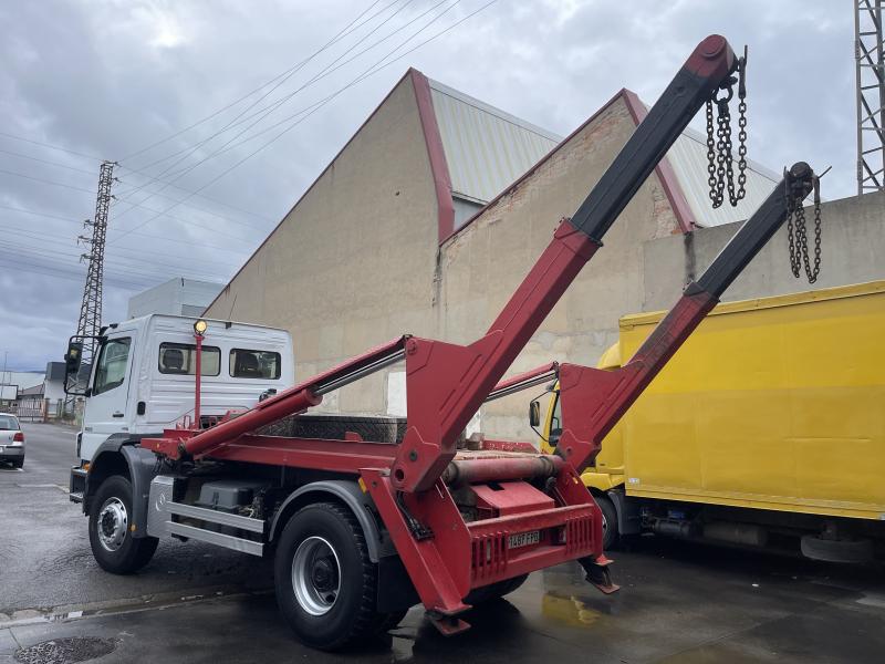 vrachtwagen Mercedes Axor 1829