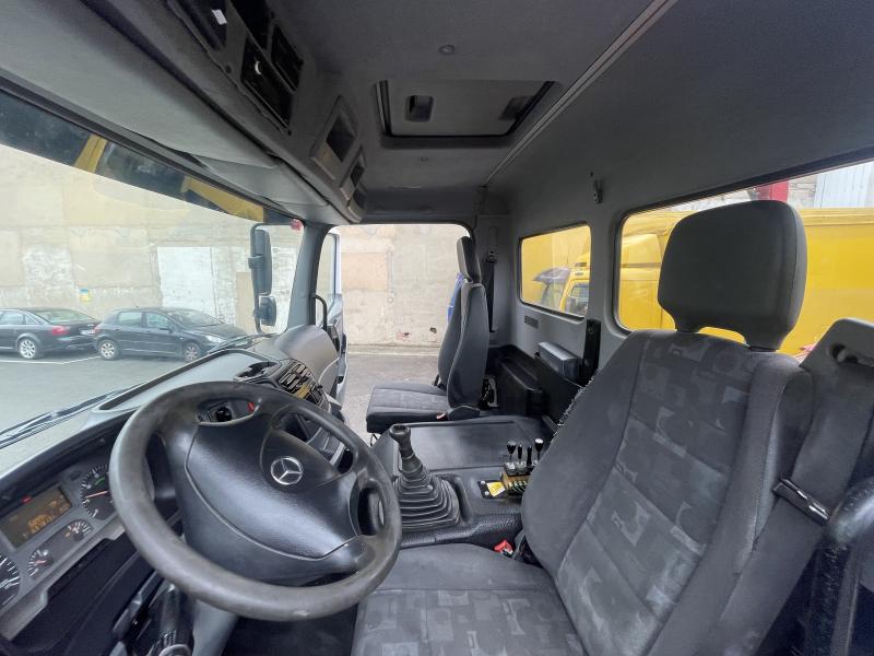vrachtwagen Mercedes Axor 1829