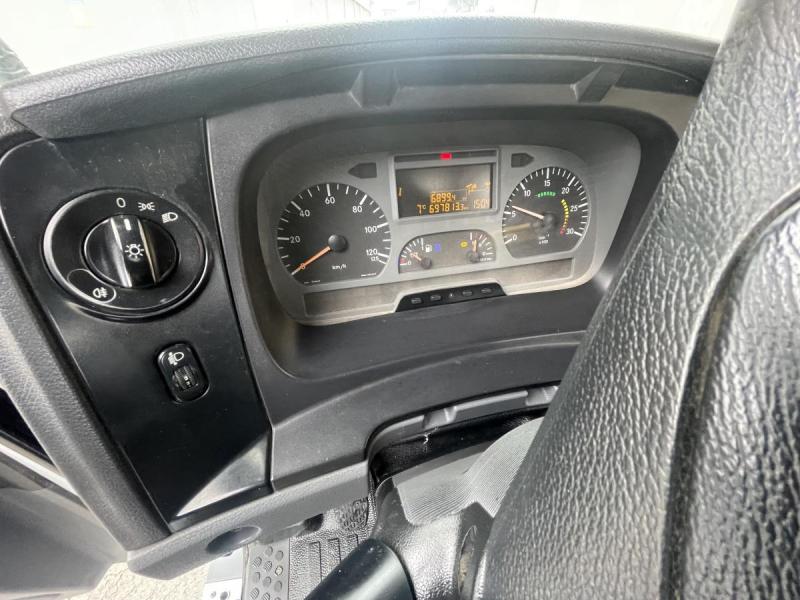 vrachtwagen Mercedes Axor 1829