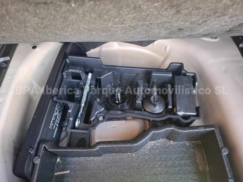 Coche Peugeot 2008 1.5 BlueHDi 110 S&S Allure Urbano