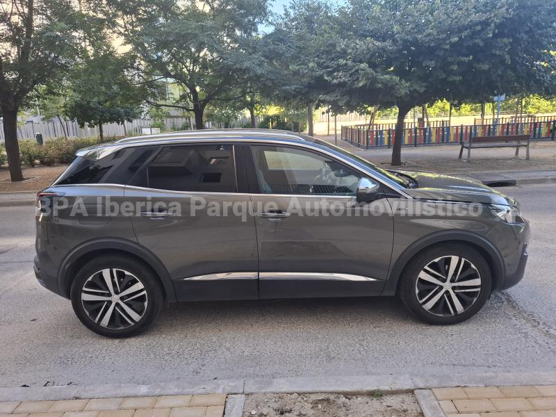Car Peugeot 3008 GT 2.0L BlueHDi 180 S&S EAT8 Sedan