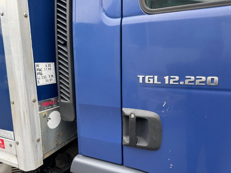 vrachtwagen MAN TGL 12.220