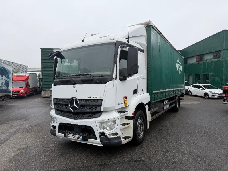 Mercedes Actros 1833